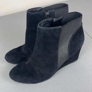 Clarks artisan Suede Wedge Ankle Boots. Size 10.